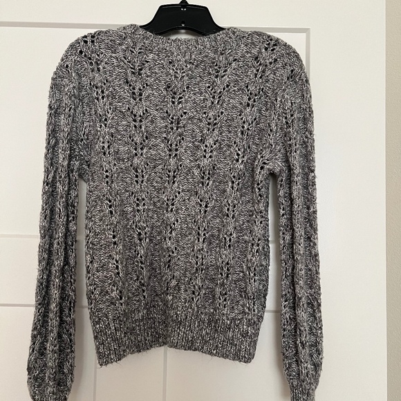 Abercrombie & Fitch Grey Cable Knit Sweater - Size Small - Picture 3 of 4